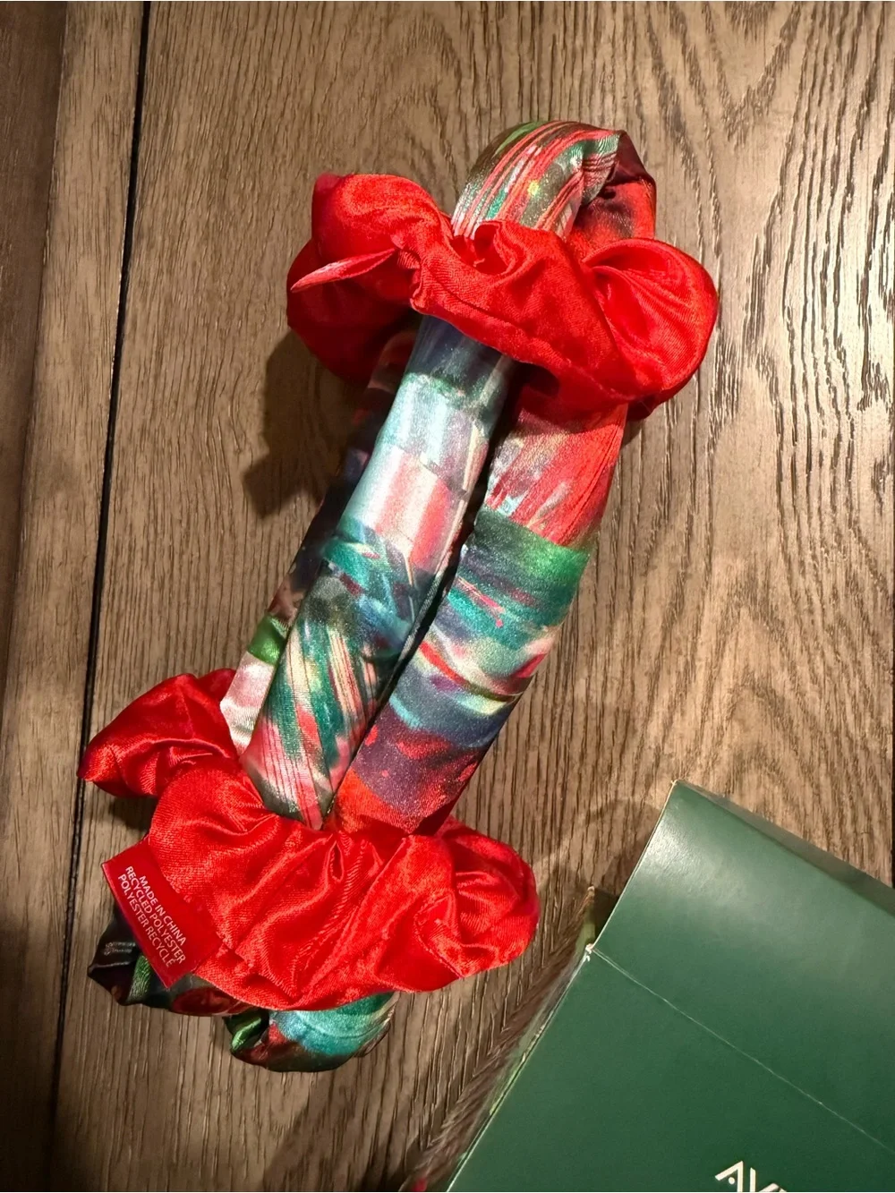 AVEDA Satin Curling Set – Red and Multicolor
